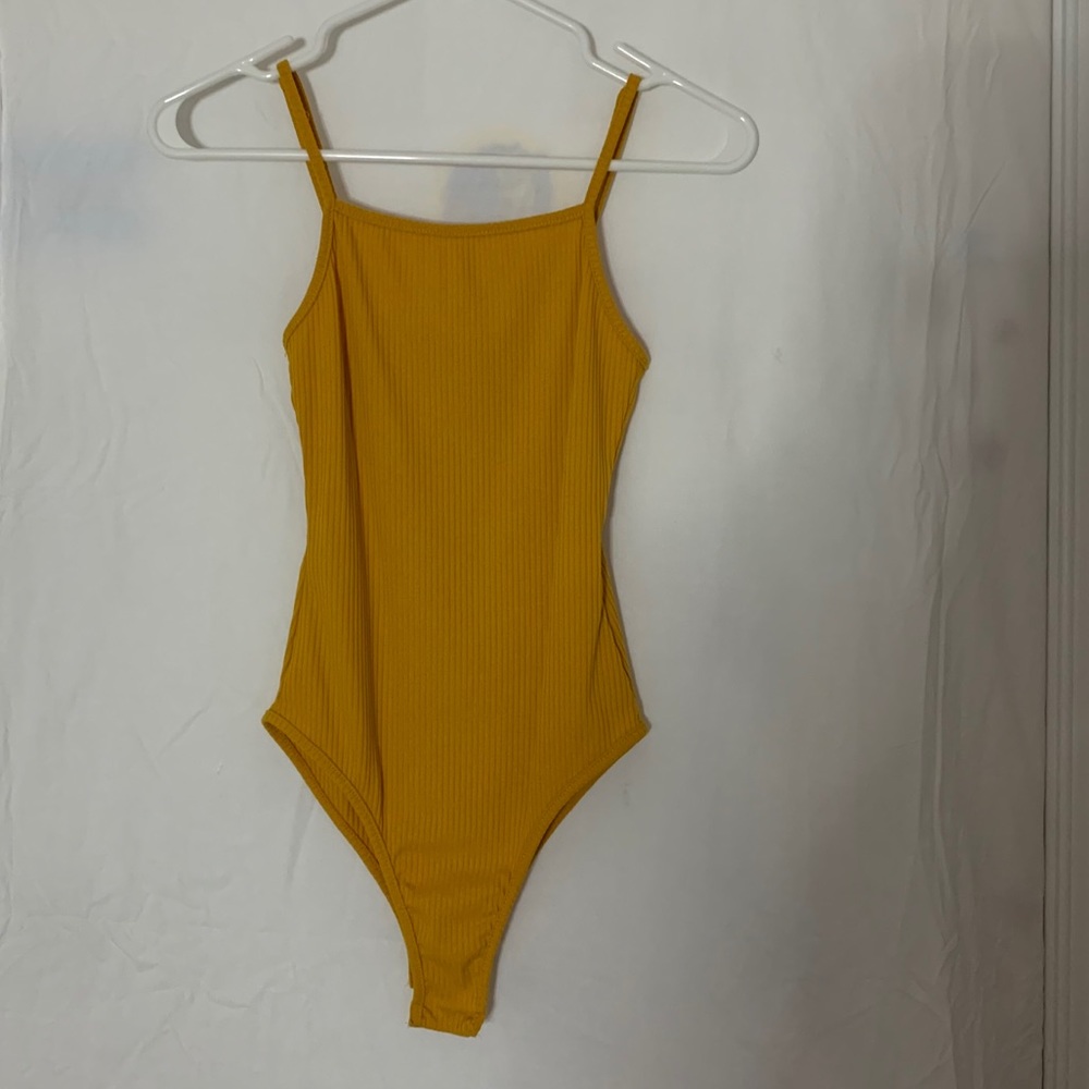 Super cute yellow bodysuit